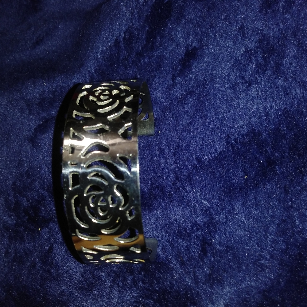 Stainless steel hard bracelet